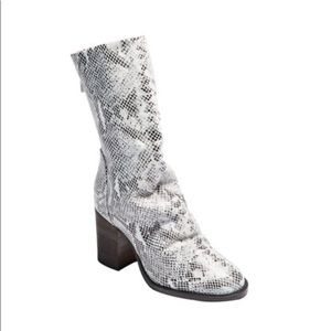 Free People Elle block boot snakeskin size 7